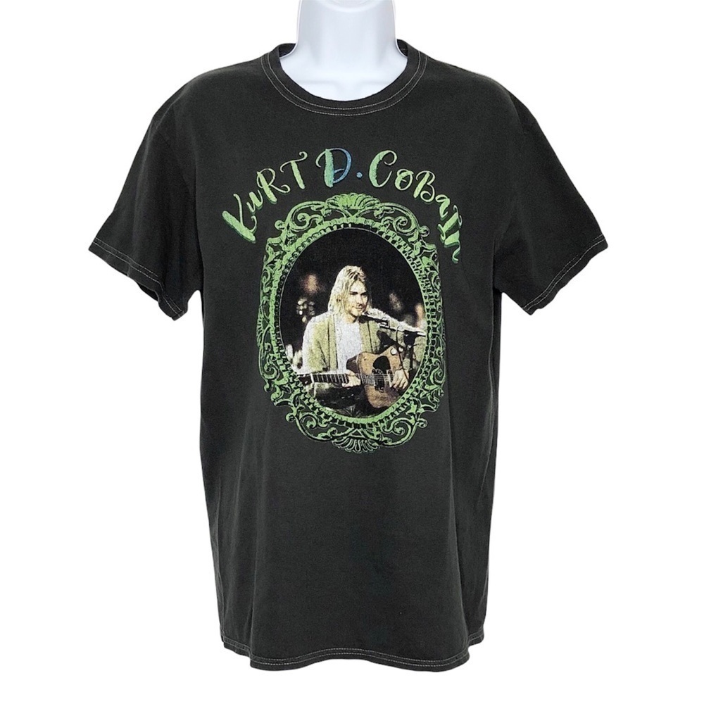 𝅺Urban Outfitters Kurt Cobain MTV Unplugged Graphic T-Shirt NWT